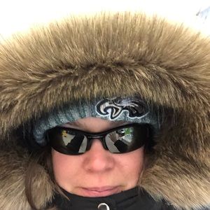 Meet your Posher, Alyson